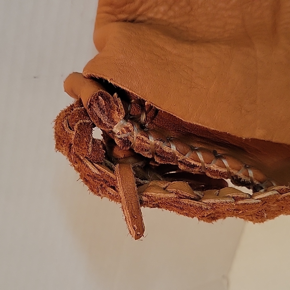 Old Native American style handmade leather purse - Picture 4 of 12